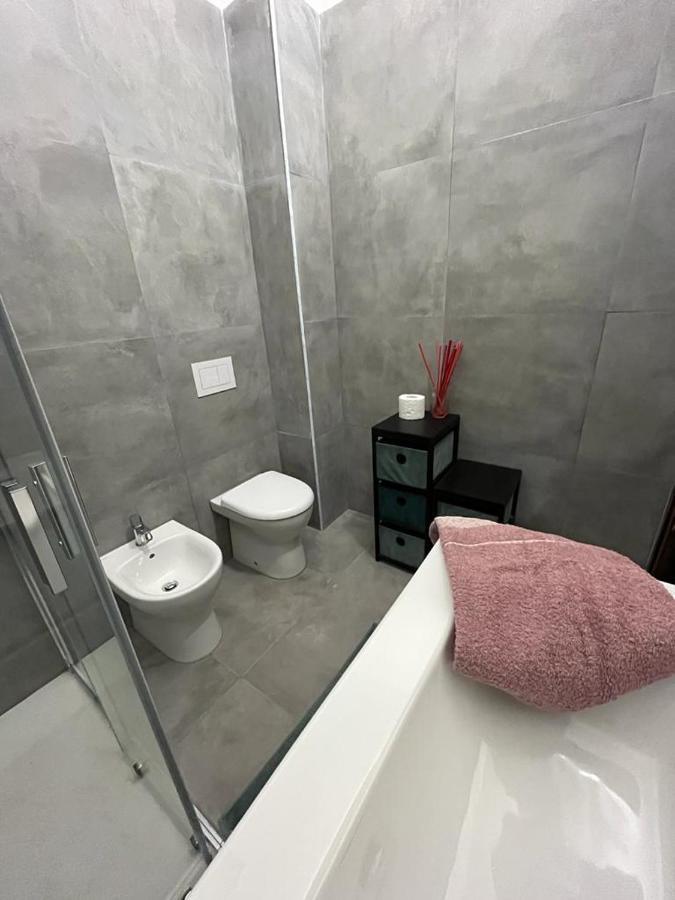 Valbrona Appartamento Timeless Con Piscina E Tennis المظهر الخارجي الصورة