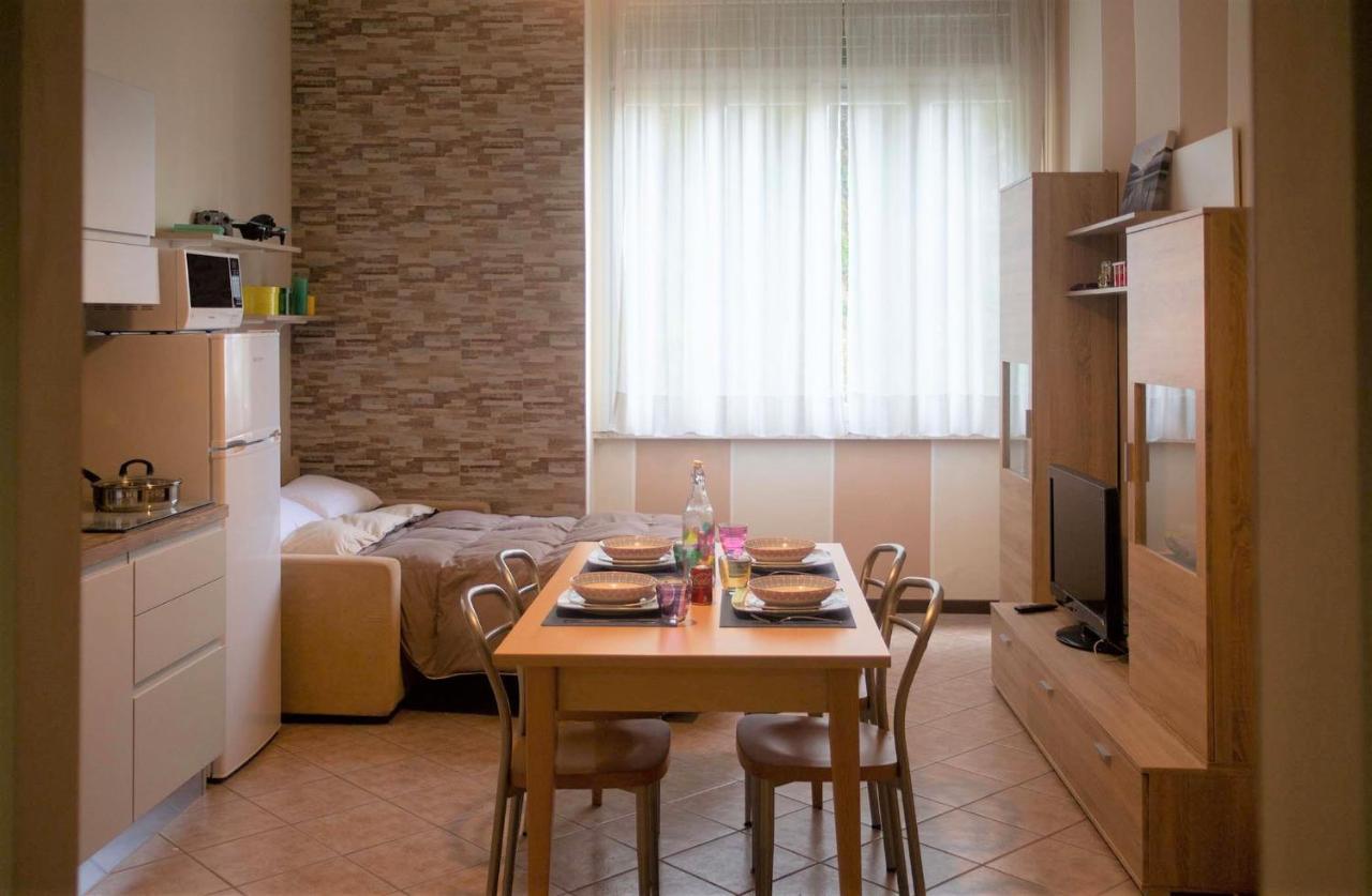 Valbrona Appartamento Timeless Con Piscina E Tennis المظهر الخارجي الصورة